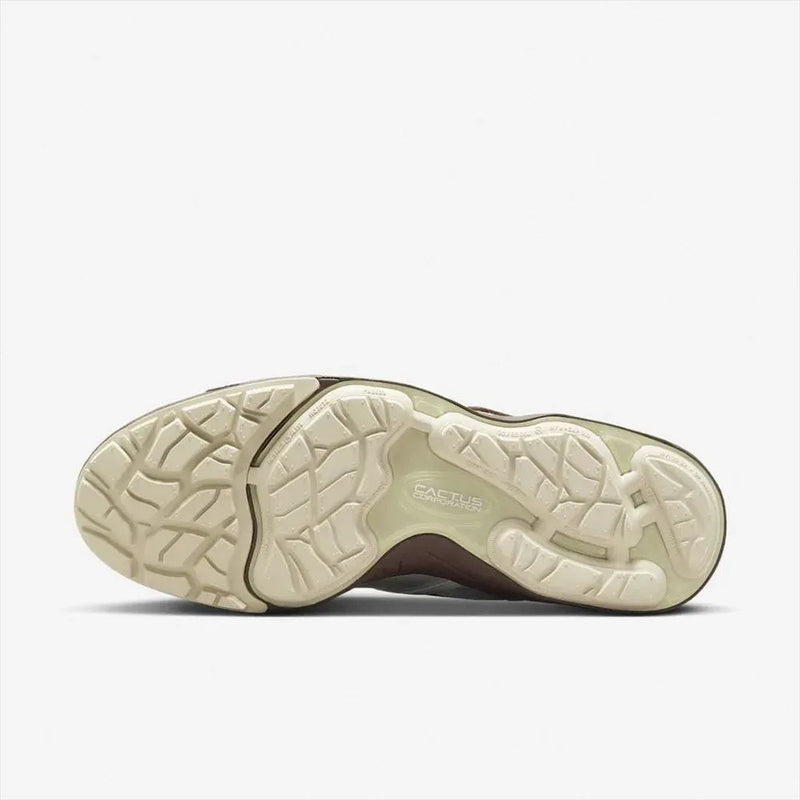 Tênis Travis Scott x Nike Zoom Field Jaxx Chocolate