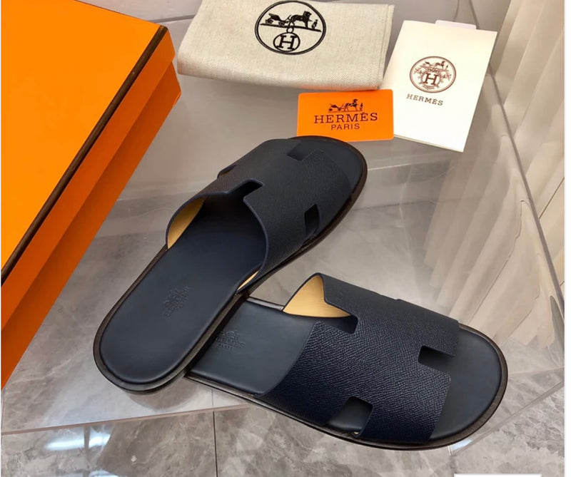 Sandália Hermes Izmir Sandal Noir Smooth Calfskin Leather