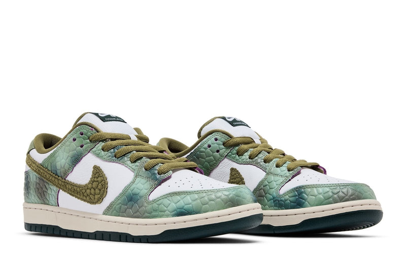 Tênis Nike Dunk Sb x Alexis Sablone Chameleon Verde