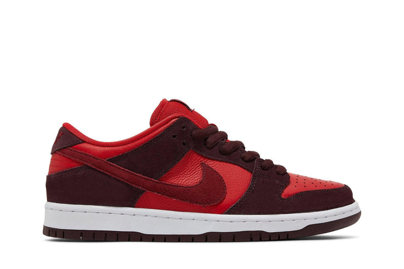 Tênis Nike sb Dunk Low Cherry!