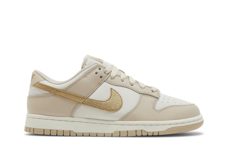 Tênis Nike Dunk Low Phantom Metallic Gold Dourado