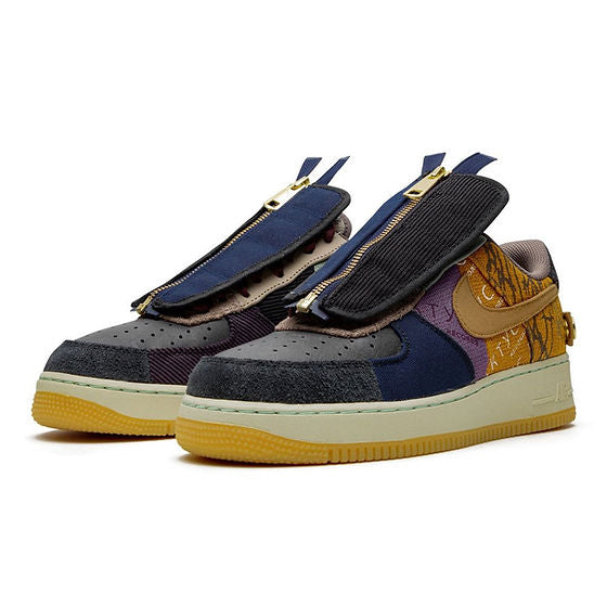 Tênis Travis Scott x Air Force 1 "Cactus Jack