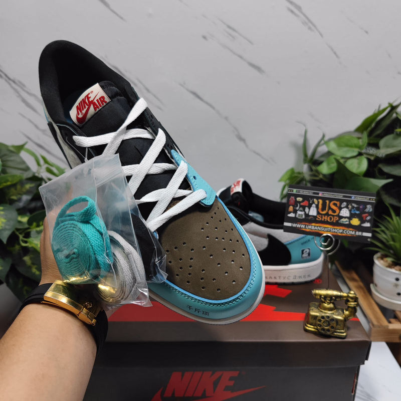 Tênis Air Jordan 1 Low Travis Scott X Jackboys E30