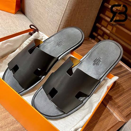 Sandália Hermes Izmir Sandal Noir Smooth Calfskin Leather