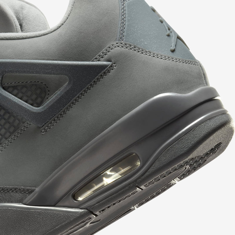 Tênis Air Jordan 4 Retro Kaws