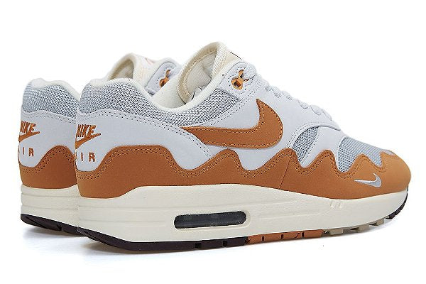 Tênis Nike x Patta - Air Max 1 waves "Monarch" (with bracelet)