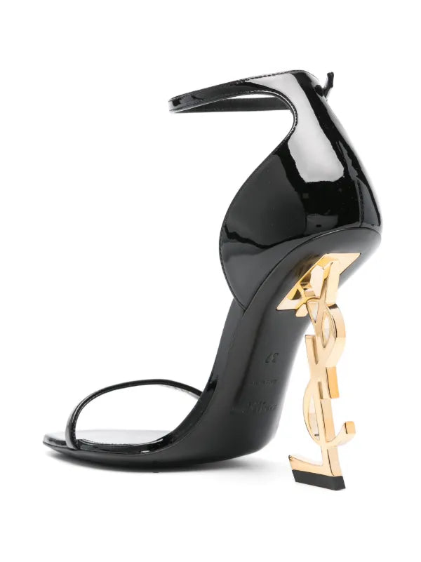 Sandália Yves Saint Laurent Opyum de couro envernizado