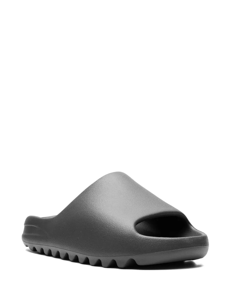 Chinelo Adidas Yeezy Slide "Dark Onyx"