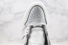 Jordan High Top AJ1 Cinza Metálico Prata