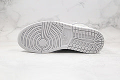 Jordan High Top AJ1 Cinza Metálico Prata